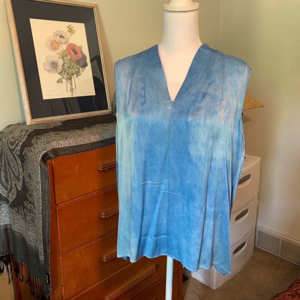 Elie Tahari Flowy Blouse: Large